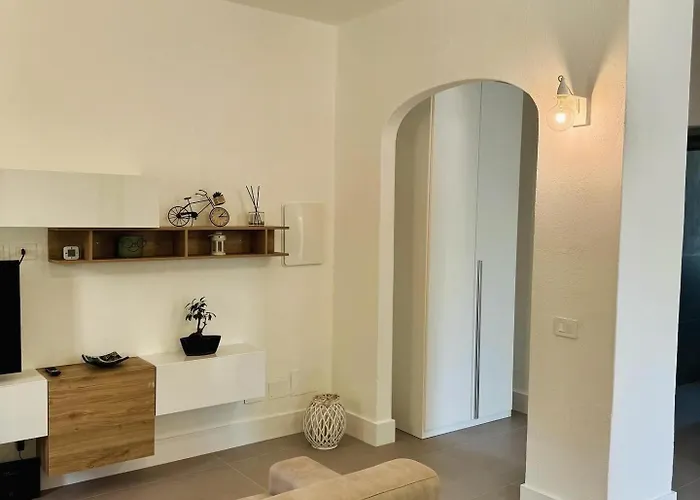 Gloria House *